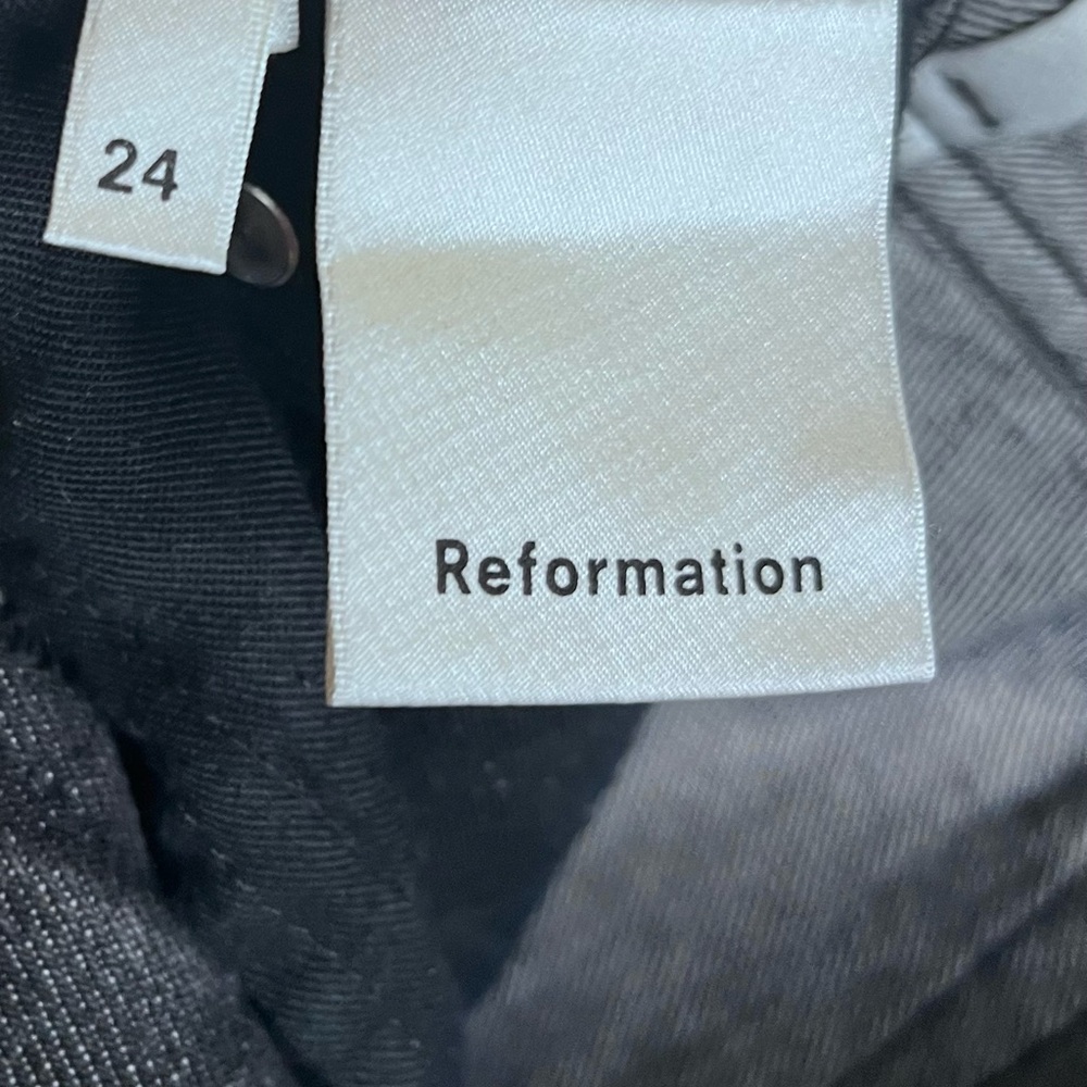 ‼️NOT FOR SALE‼️Reformation high rise straight leg jeans in black Size 24 - Picture 4 of 12